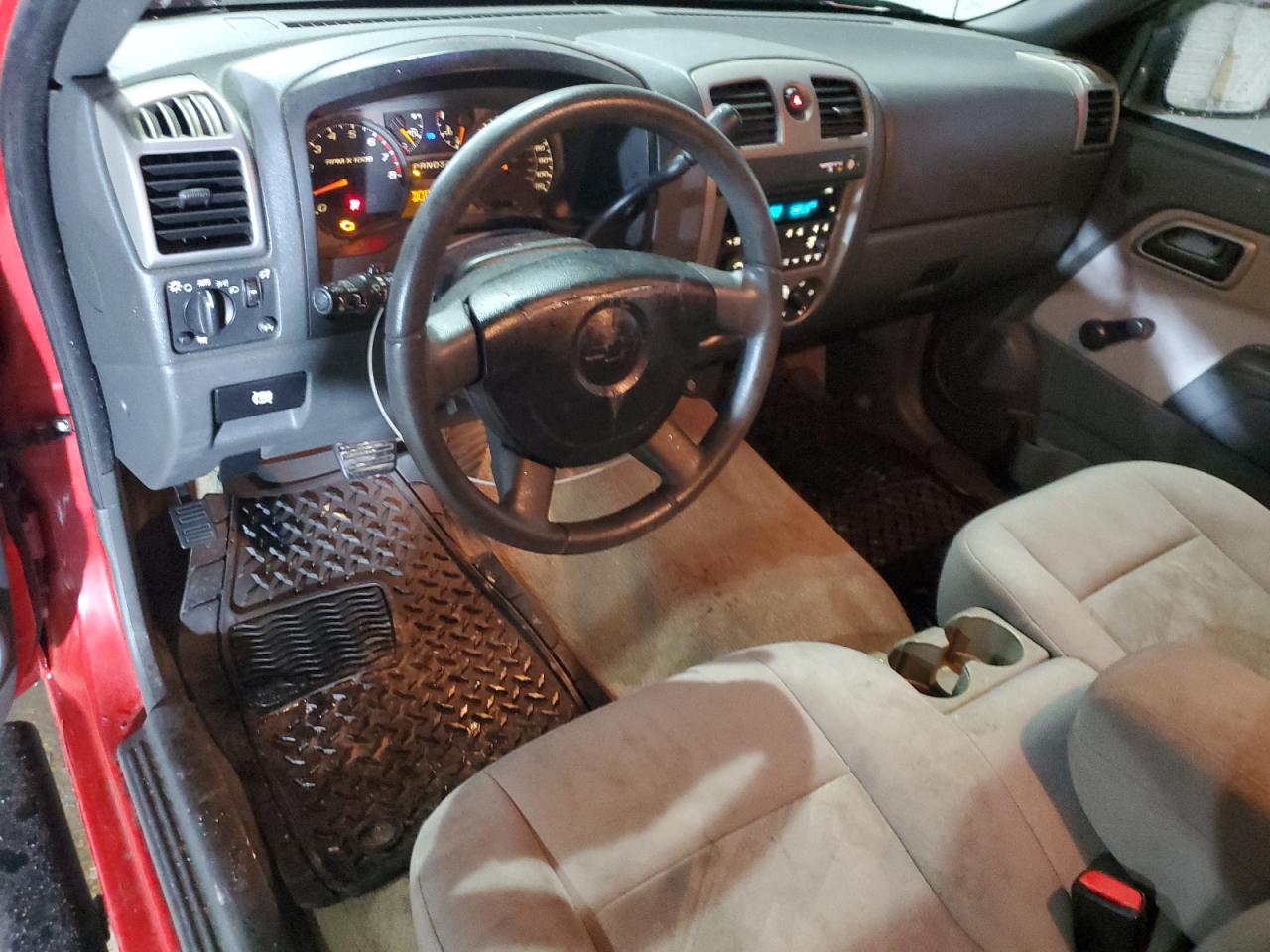 2004 Chevrolet Colorado - Image 8