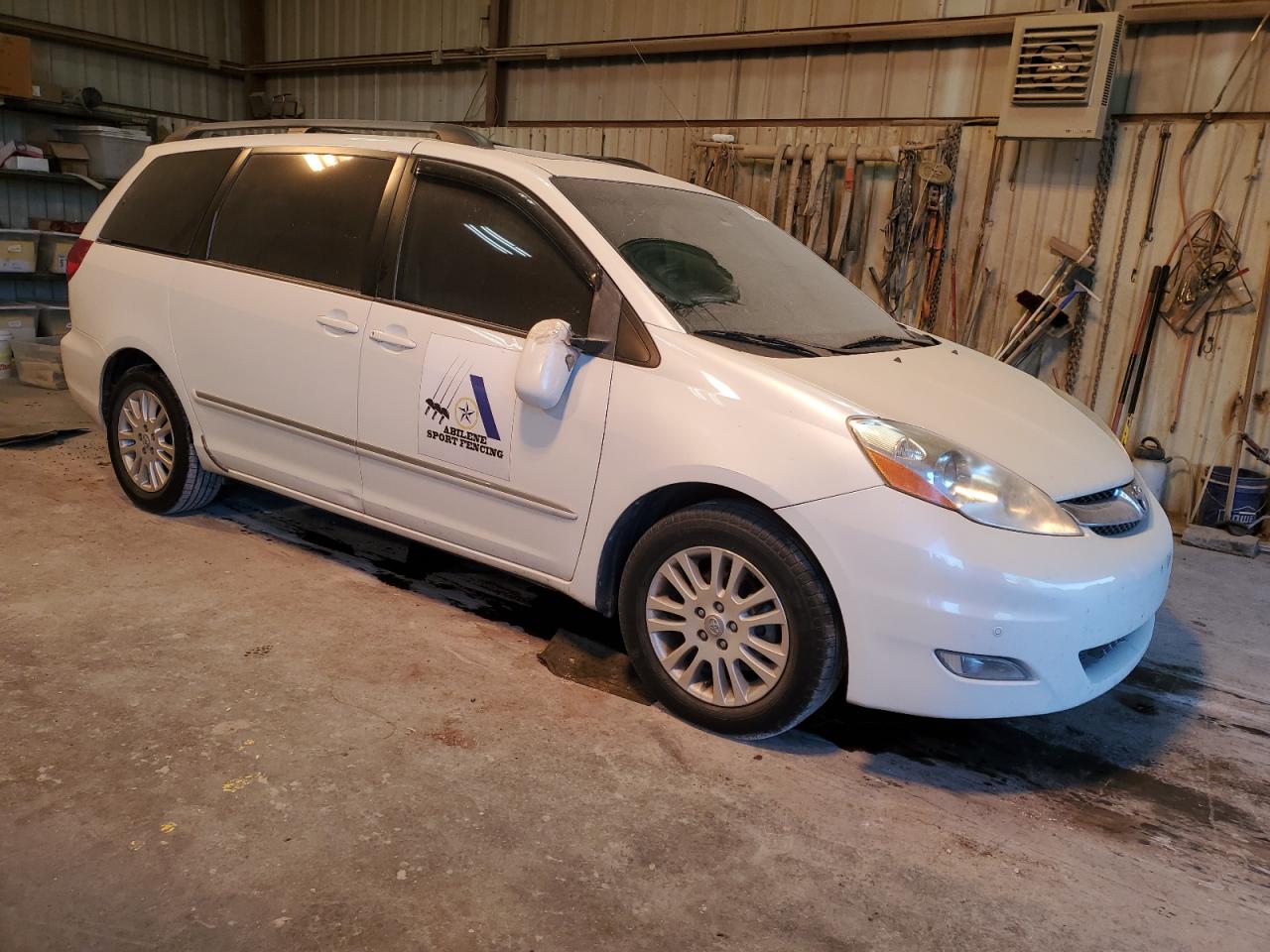 2009 Toyota Sienna - Image 4