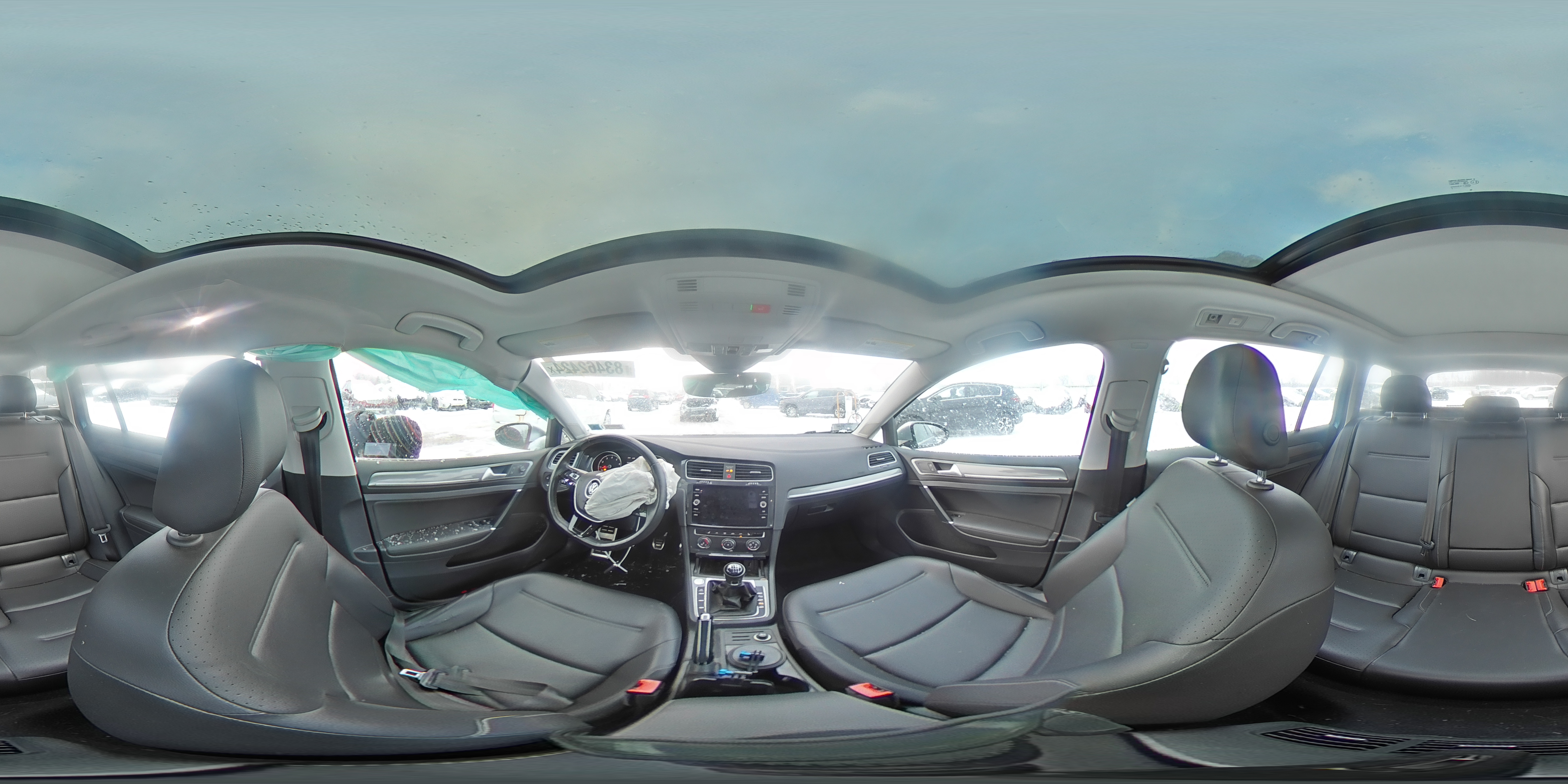 2019 Volkswagen Golf - Image 12