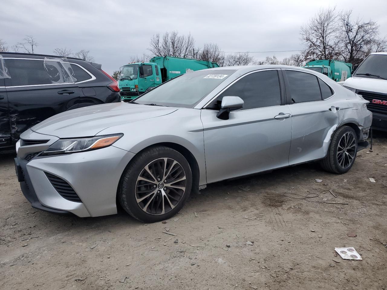 VIN 4T1B11HK7JU033200 2018 TOYOTA CAMRY no.1