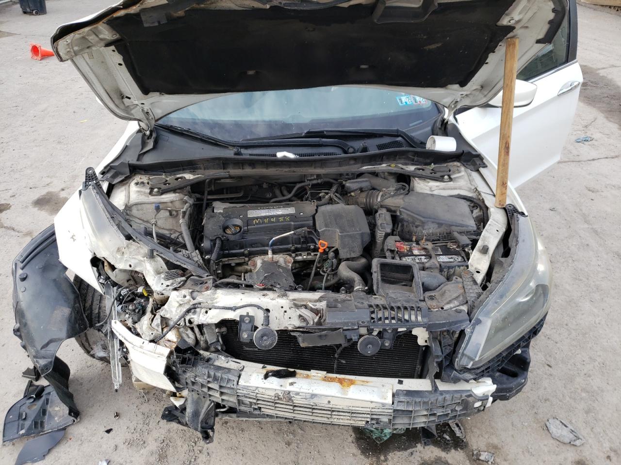 VIN 1HGCR2F50DA282028 2013 HONDA ACCORD no.11