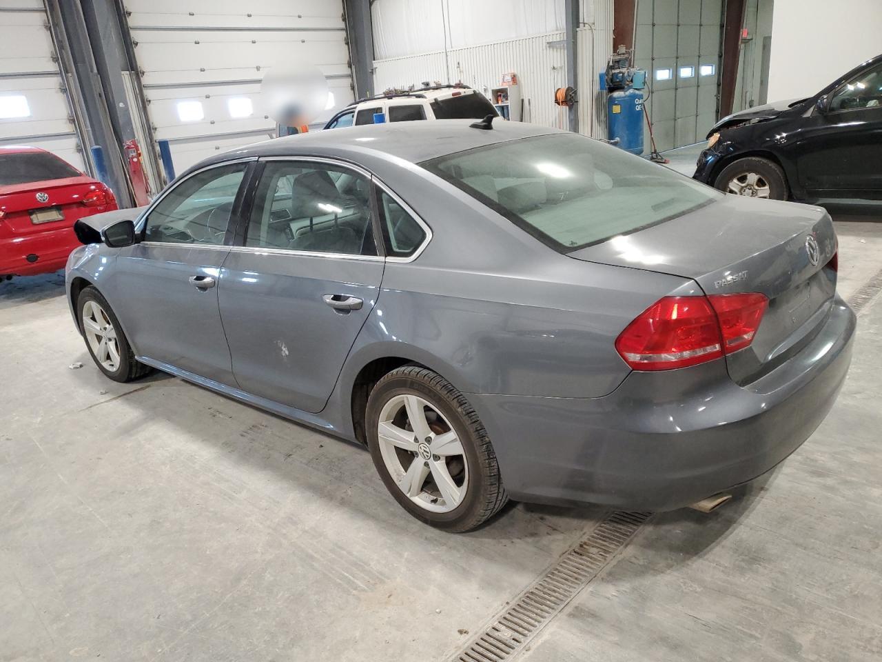 VIN 1VWBN7A38DC108699 2013 VOLKSWAGEN PASSAT no.2