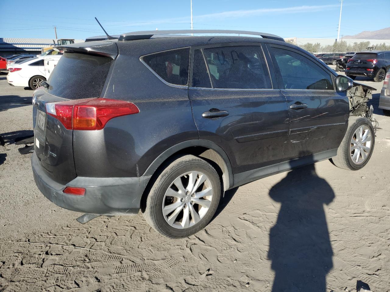 VIN JTMYFREV6EJ015212 2014 TOYOTA RAV4 no.3