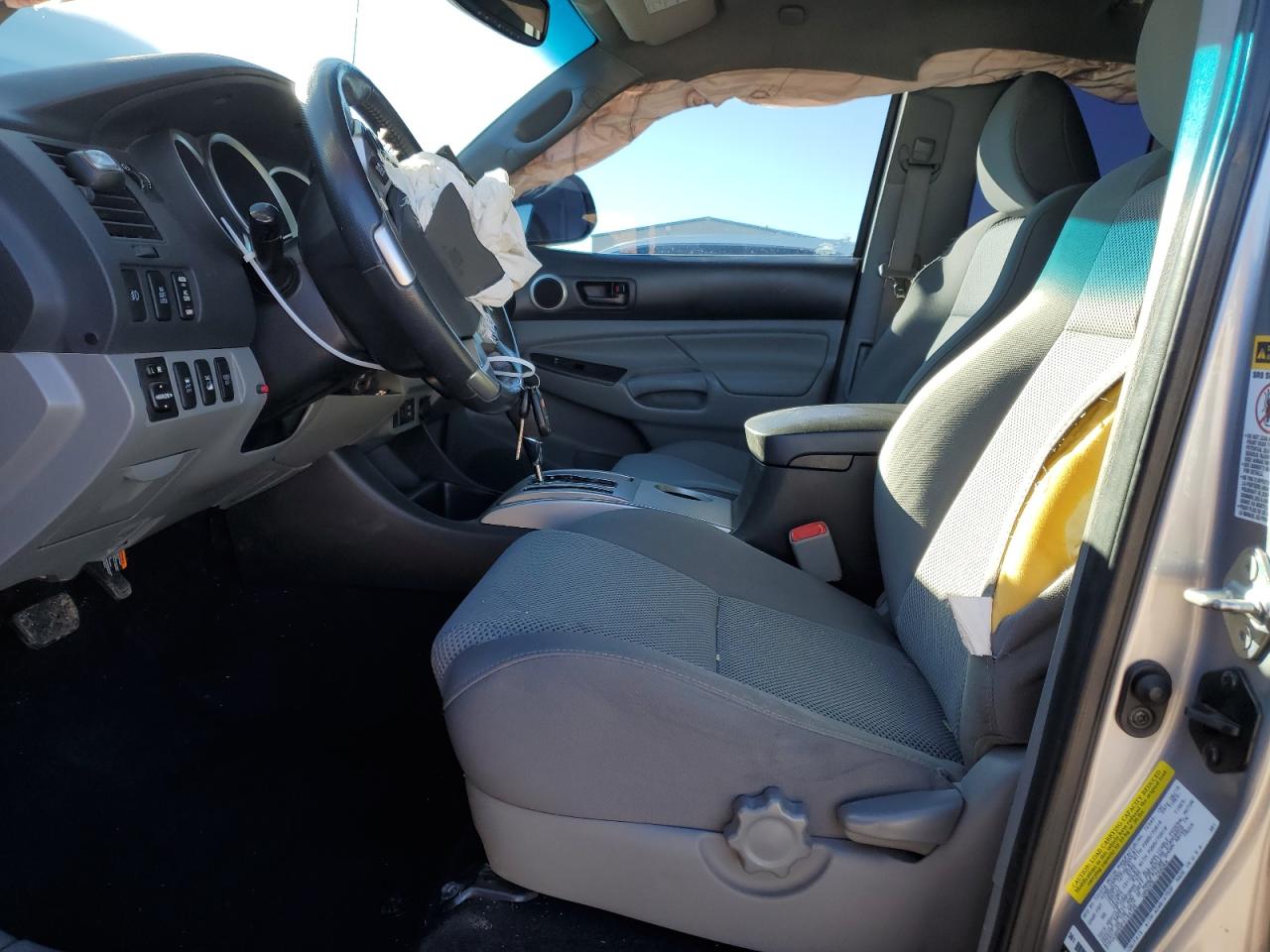 2015 Toyota Tacoma - Image 7