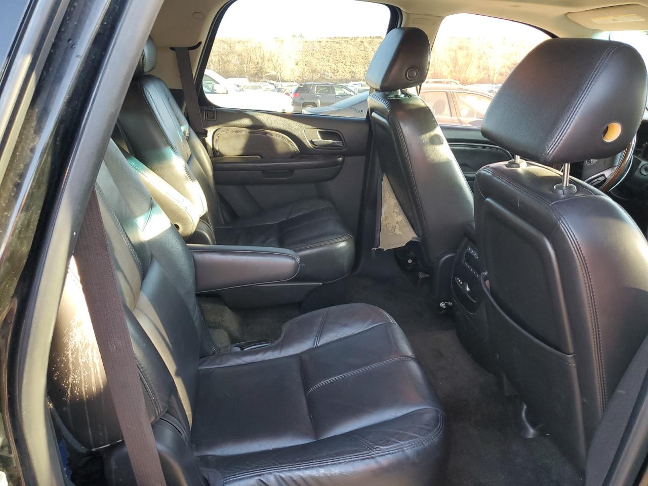 2007 GMC Yukon - Image 11