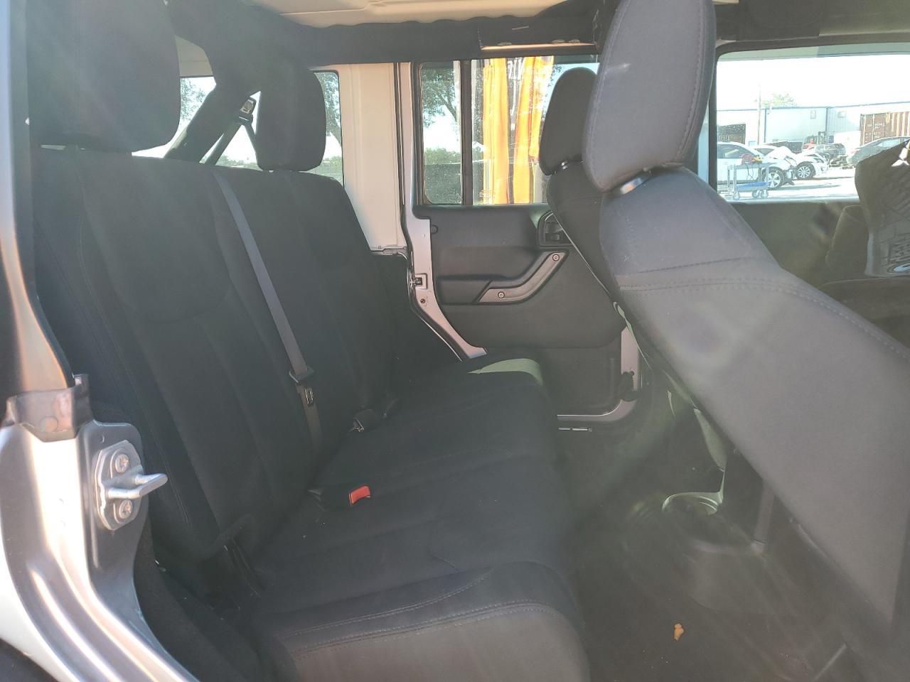 2017 Jeep Wrangler - Image 11