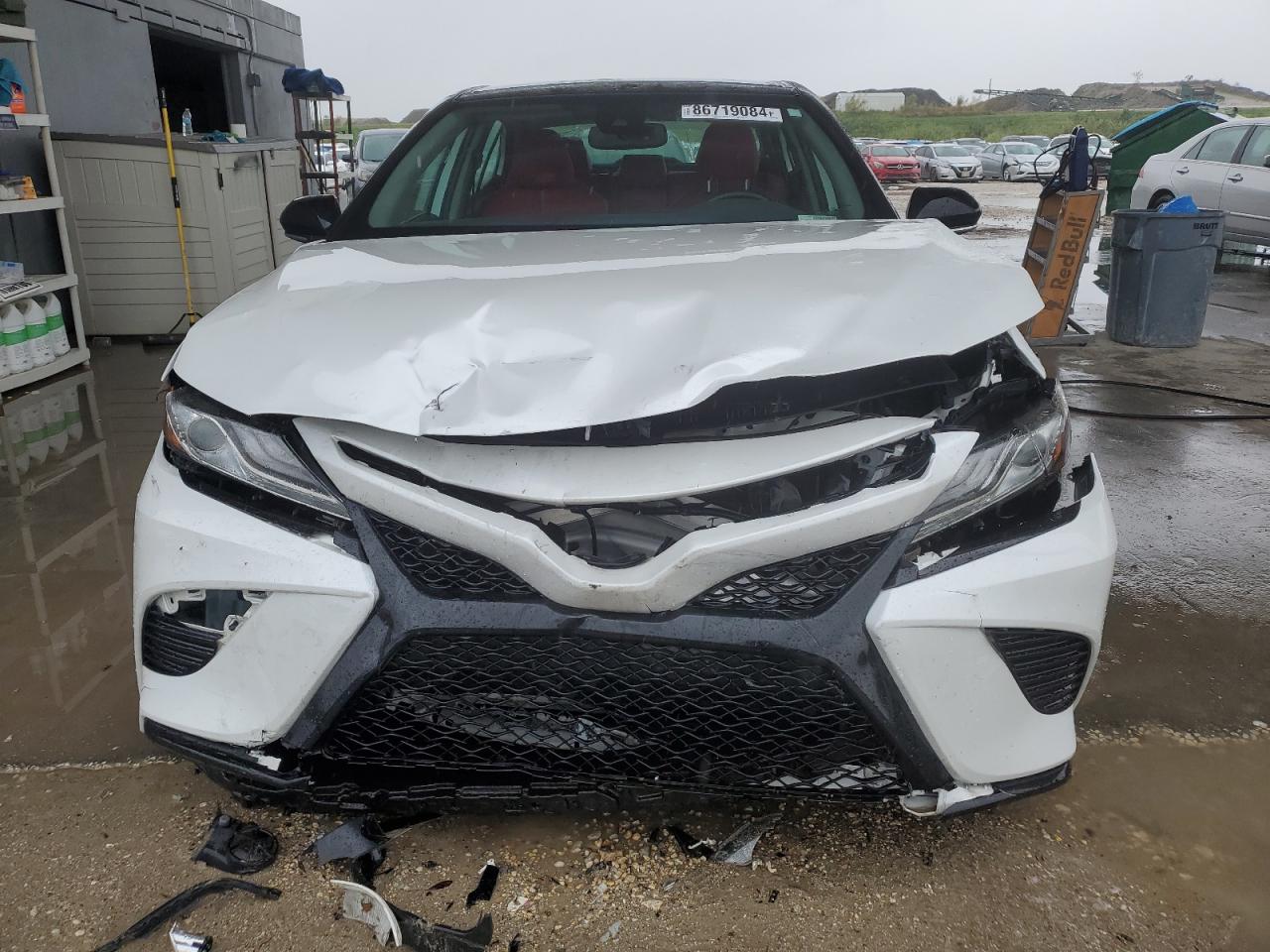 2019 Toyota Camry - Image 5