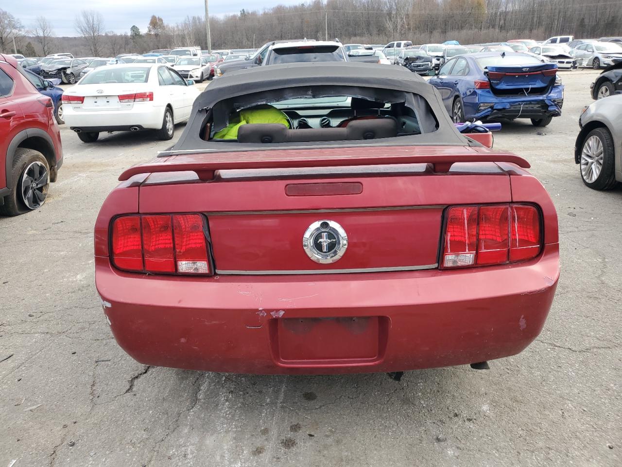 2005 Ford Mustang - Image 6