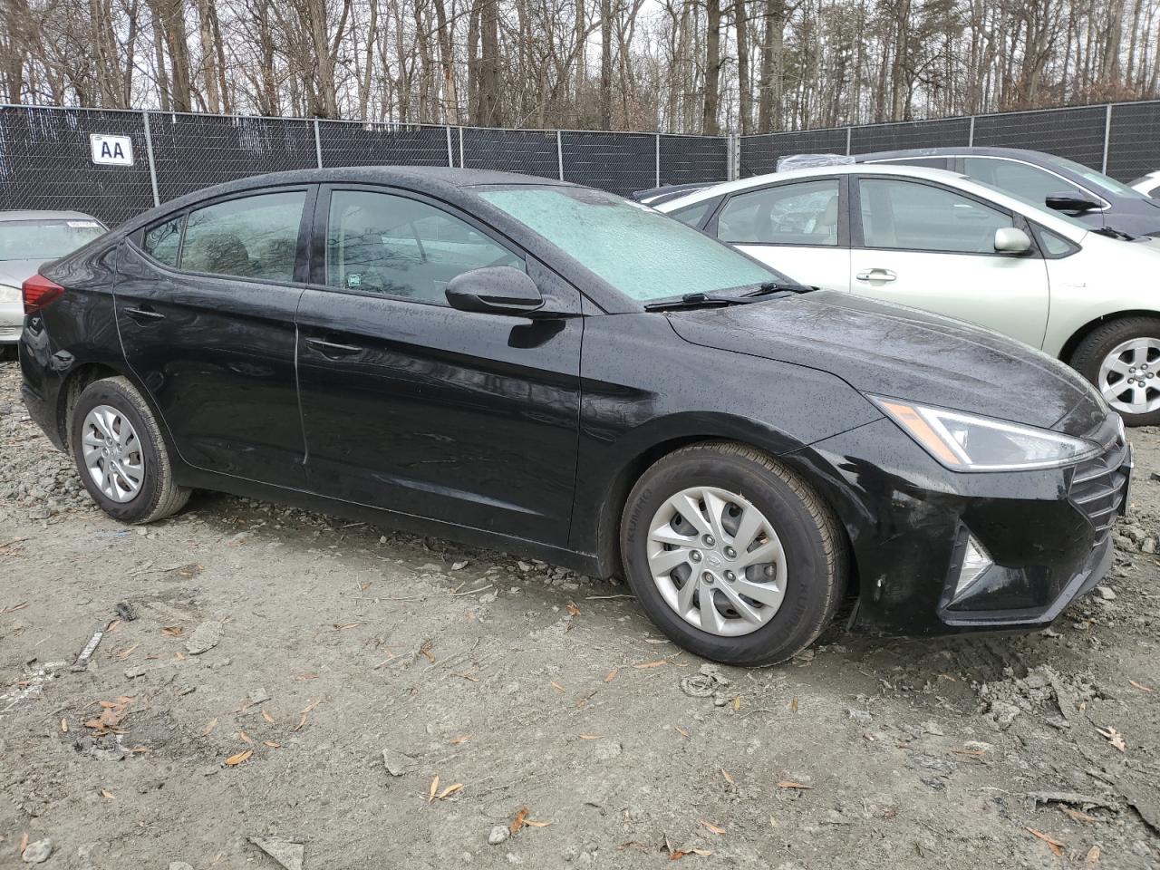 VIN KMHD74LF0KU758836 2019 HYUNDAI ELANTRA no.4