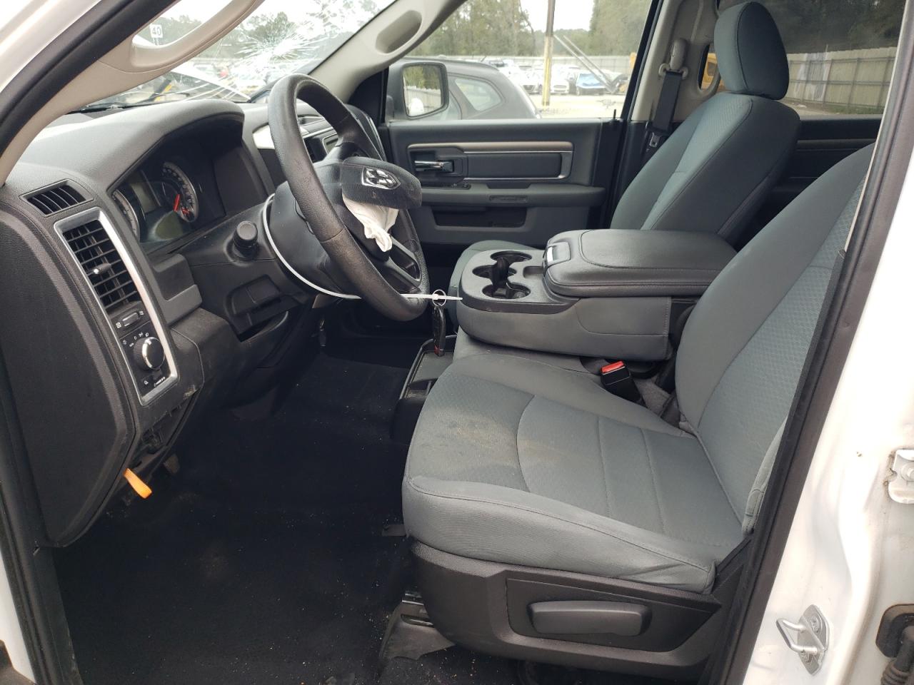 2019 RAM 1500 - Image 7