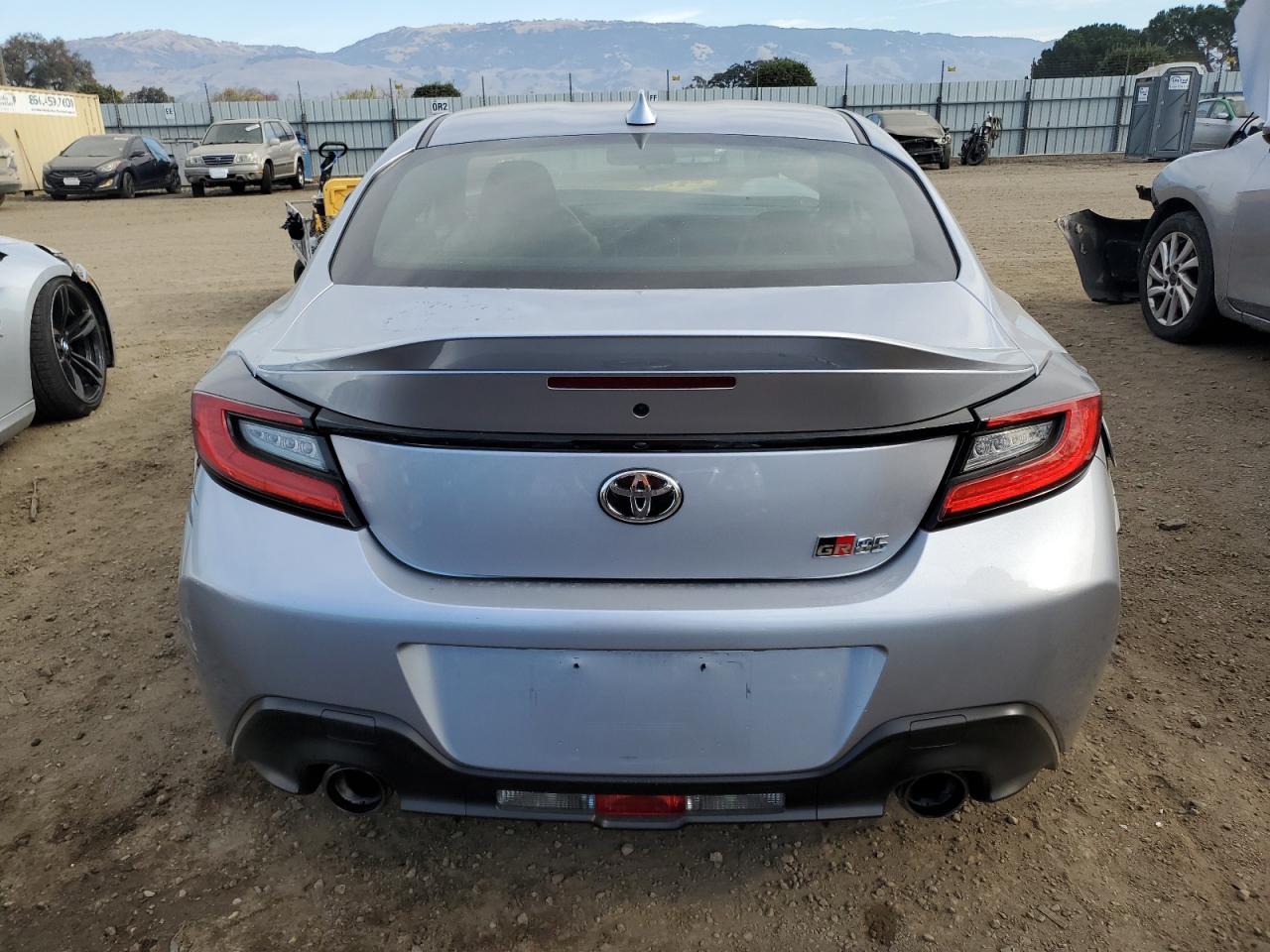 2022 Toyota GR 86 - Image 6