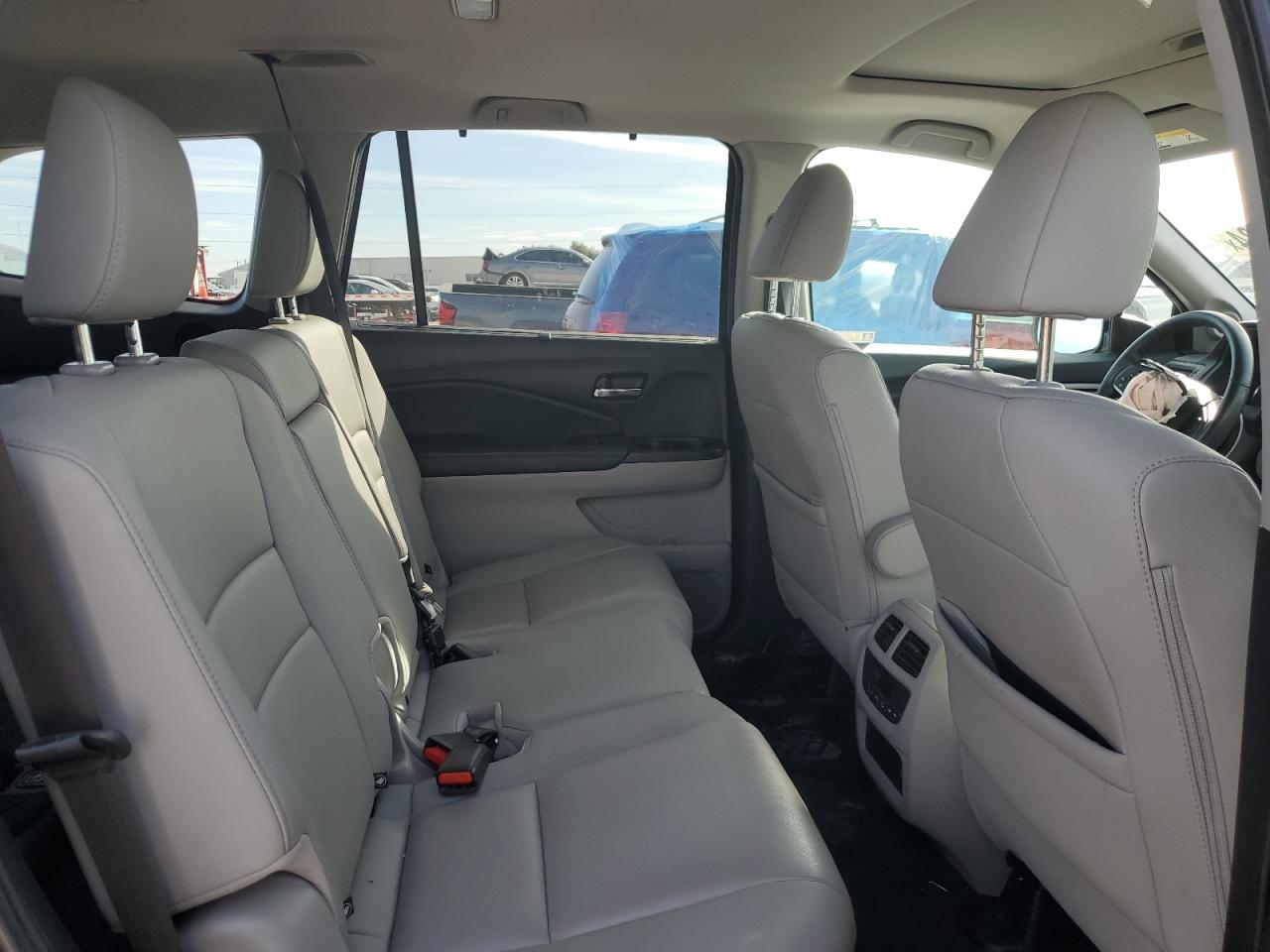 2019 Honda Pilot - Image 11