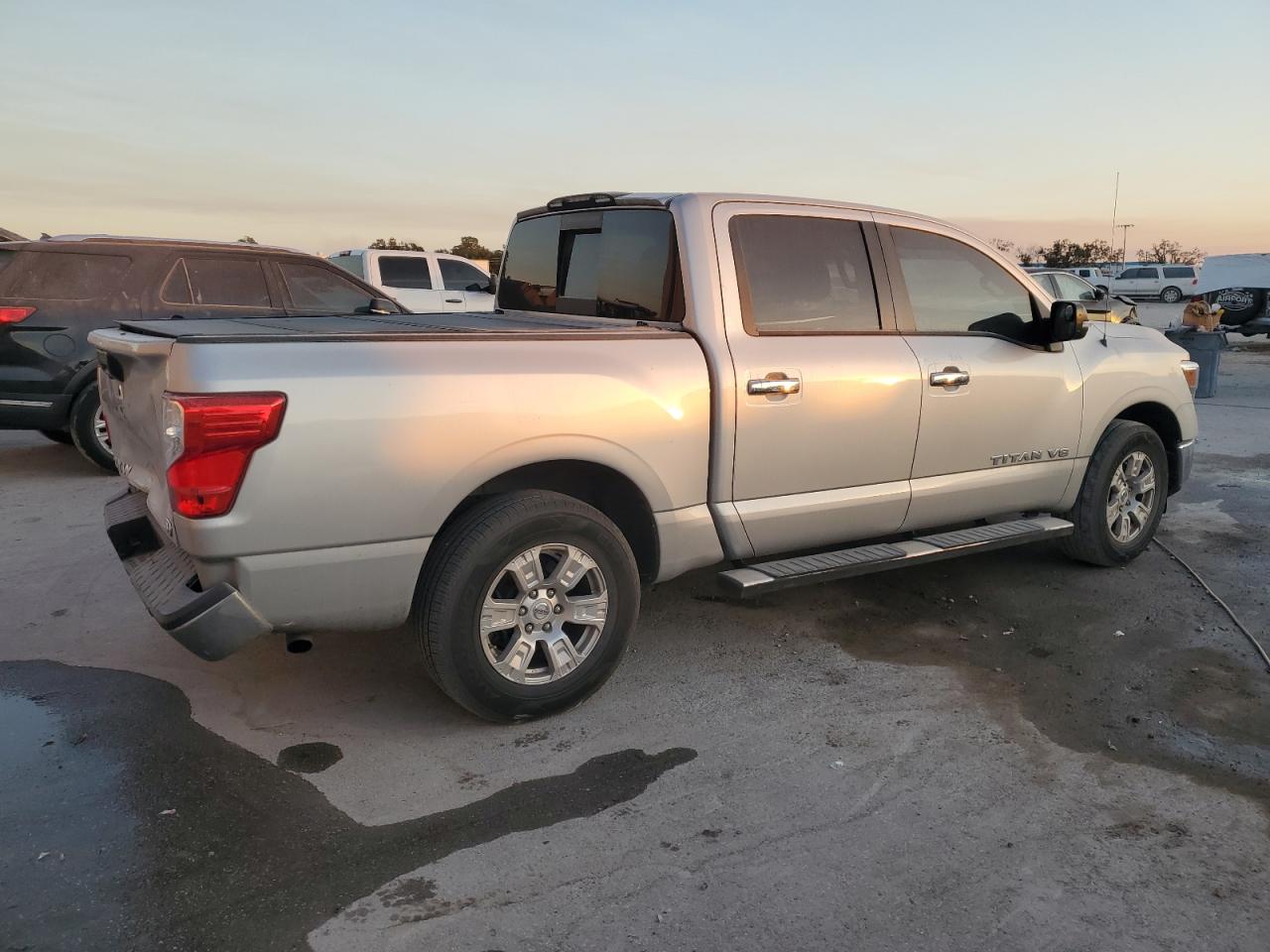 2019 Nissan Titan - Image 3