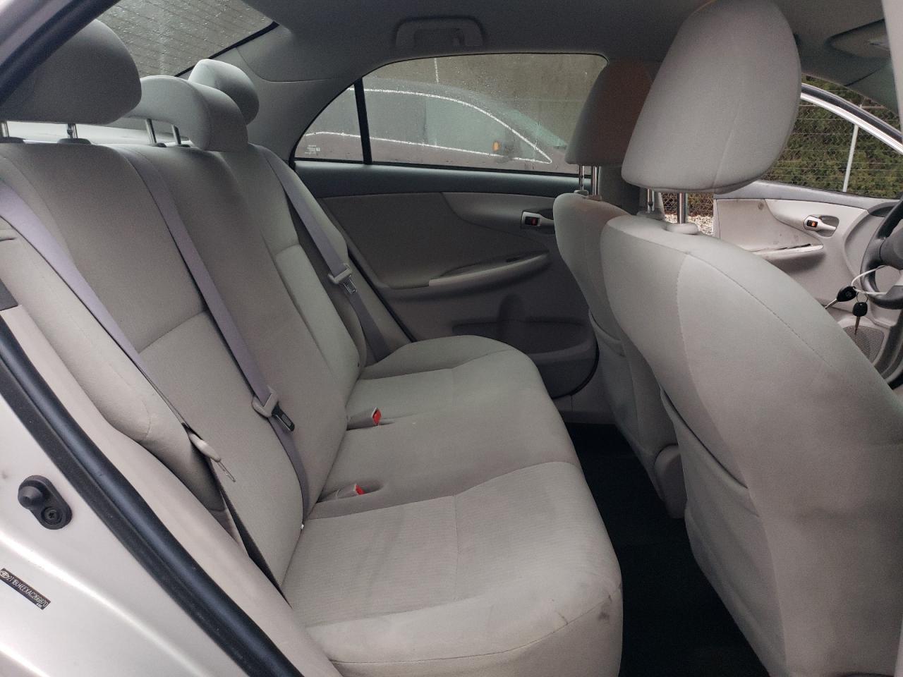 2010 Toyota Corolla - Image 10