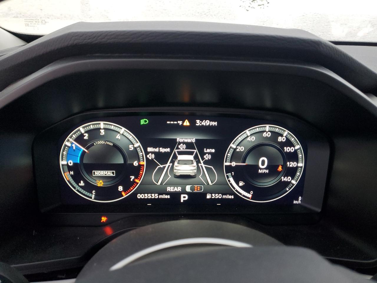 2024 Mitsubishi Outlander - Image 9