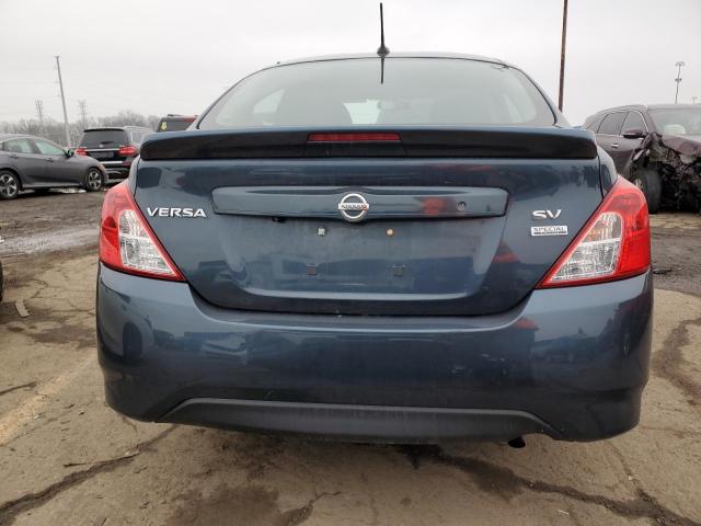  NISSAN VERSA 2017 Синий