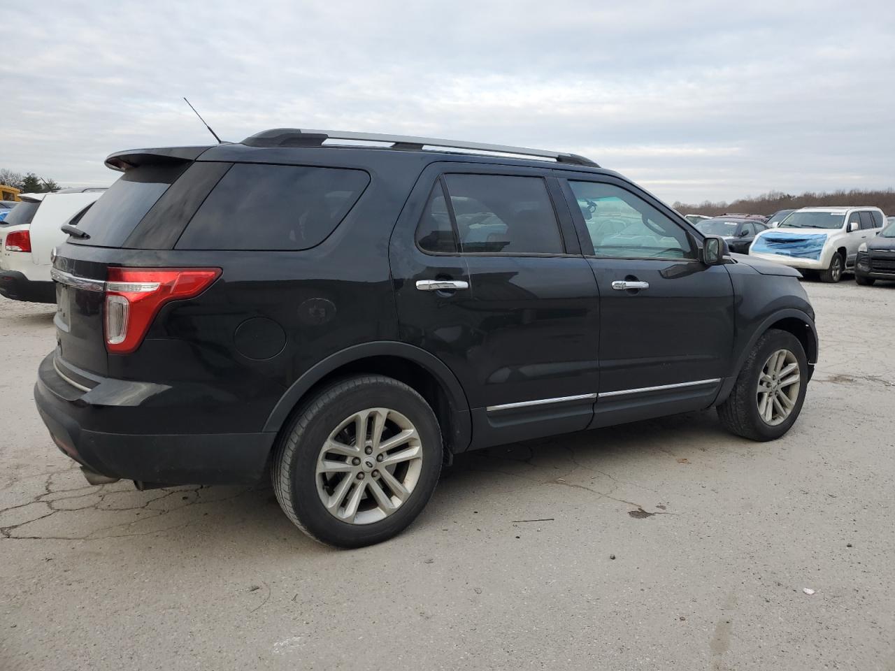 2014 Ford Explorer - Image 3