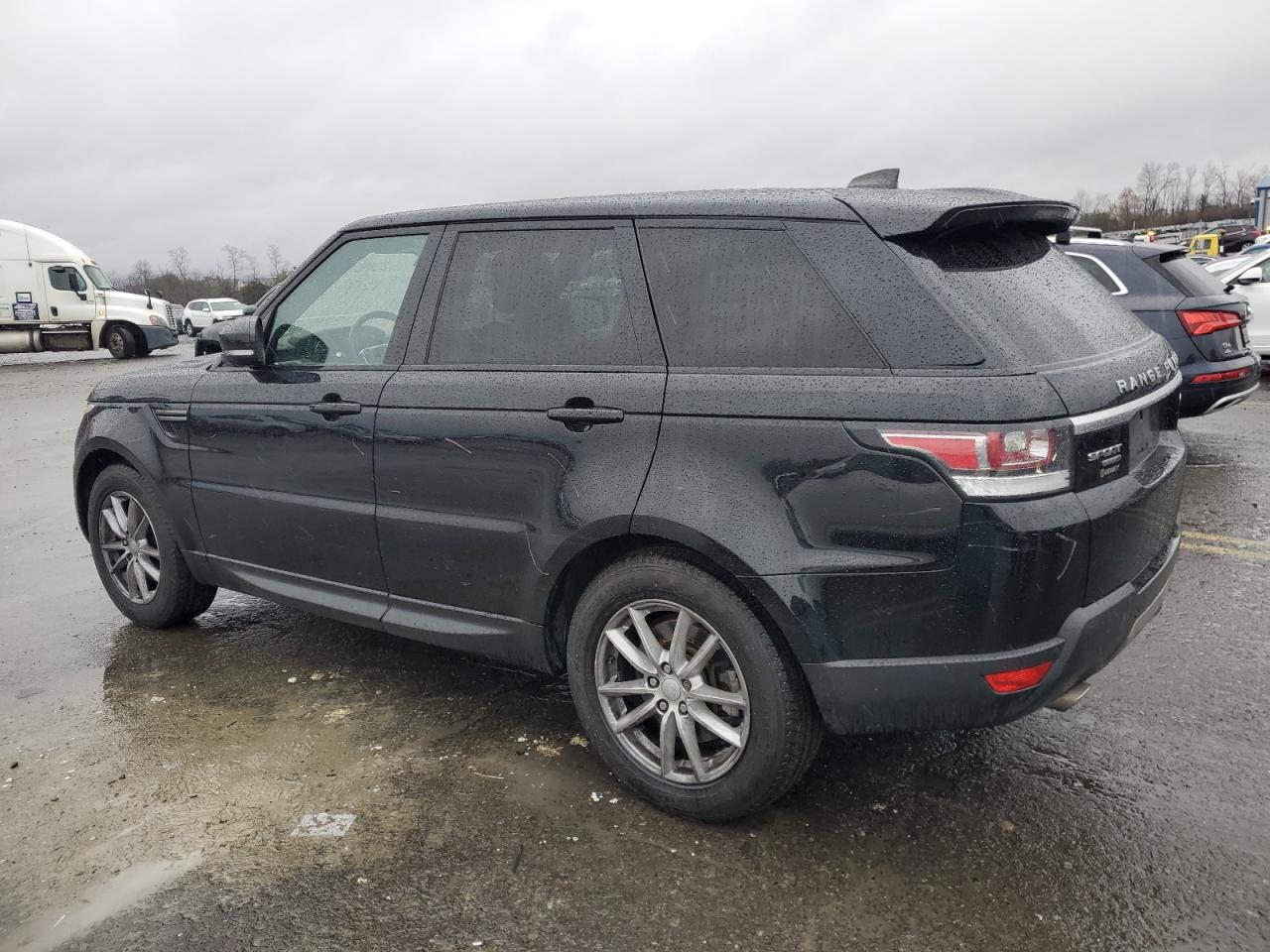 VIN SALWG2FV1HA162707 2017 LAND ROVER RANGEROVER no.2