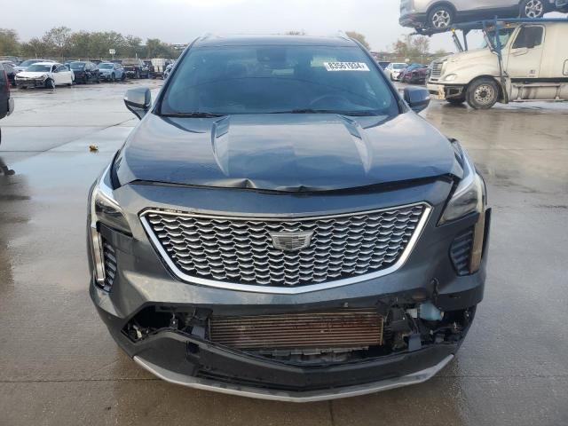  CADILLAC XT4 2021 Синий