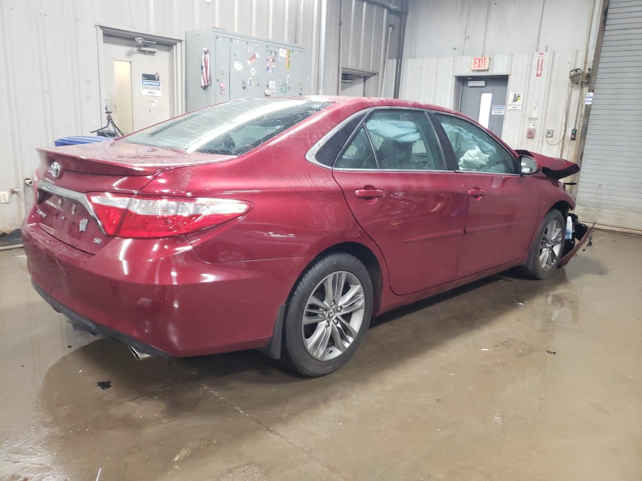 VIN 4T1BF1FK2GU503923 2016 TOYOTA CAMRY no.3