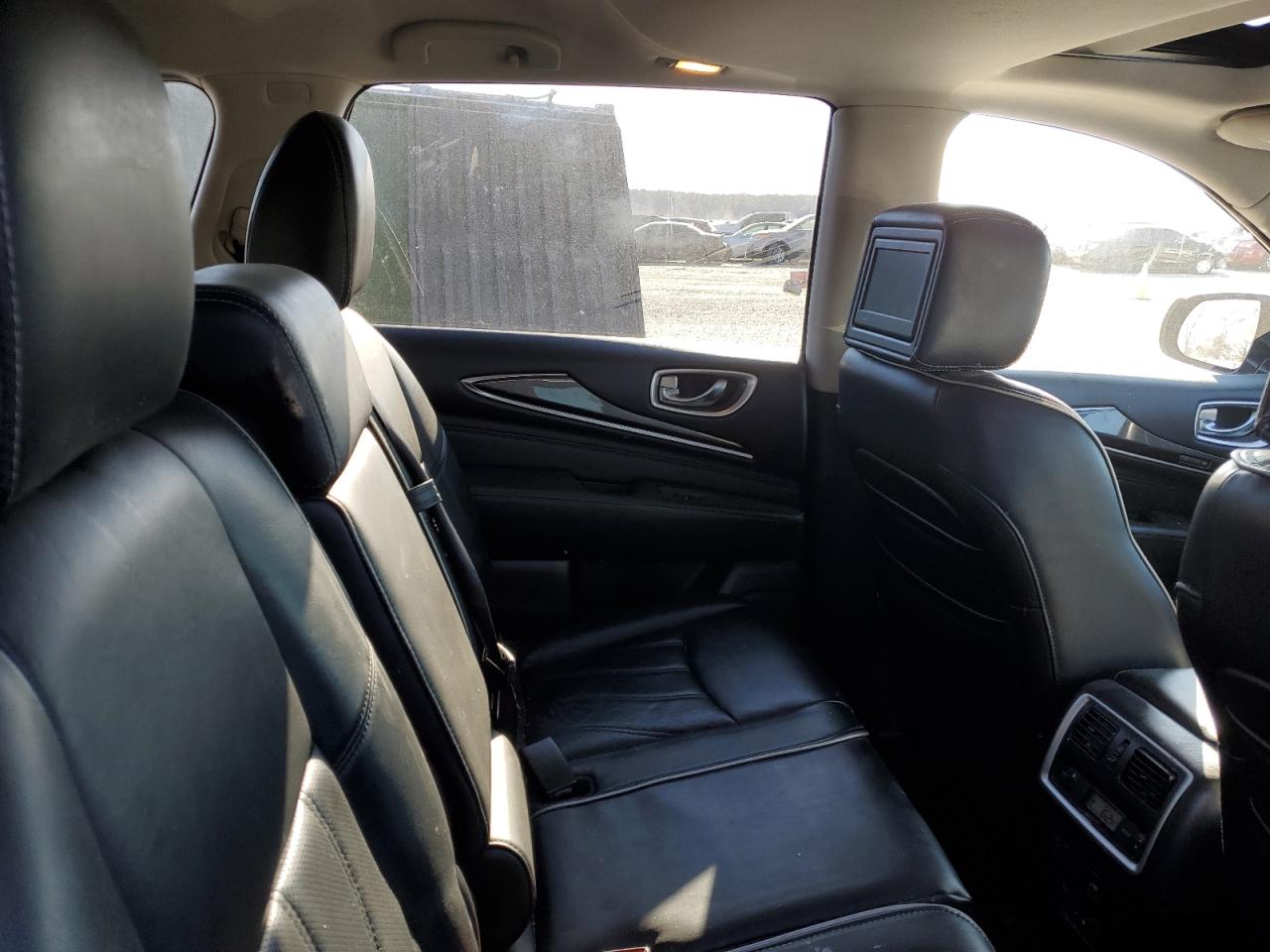 2016 Infiniti QX60 - Image 11