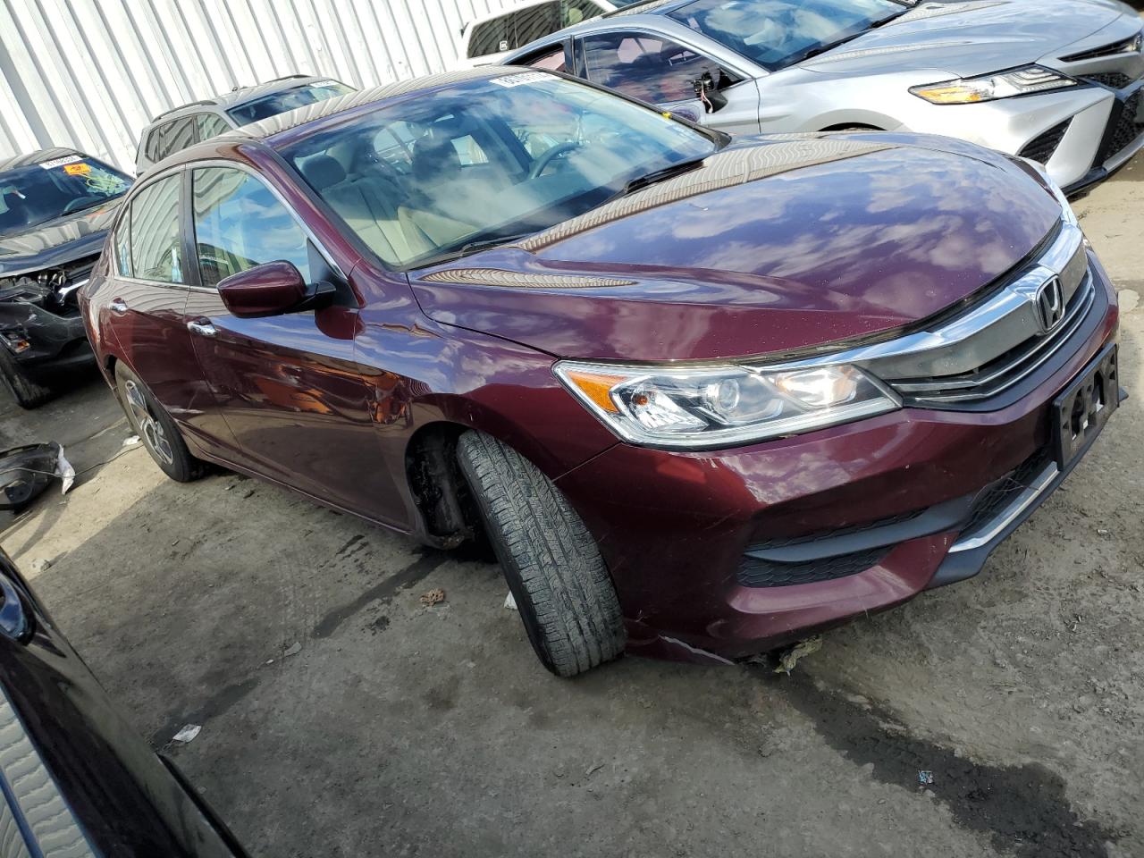 VIN 1HGCR2F39HA178951 2017 HONDA ACCORD no.4