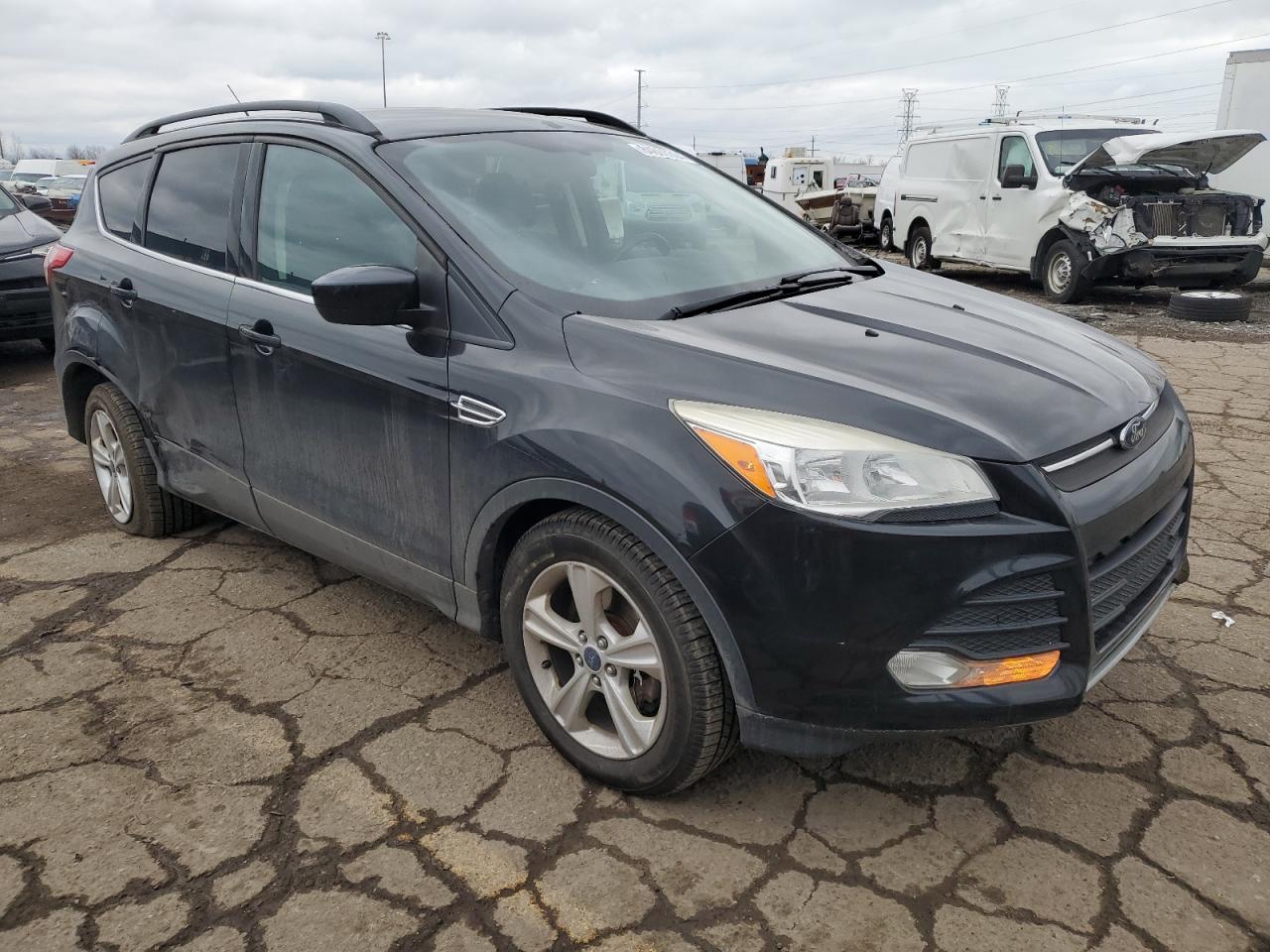 VIN 1FMCU9GX7EUB77472 2014 FORD ESCAPE no.4