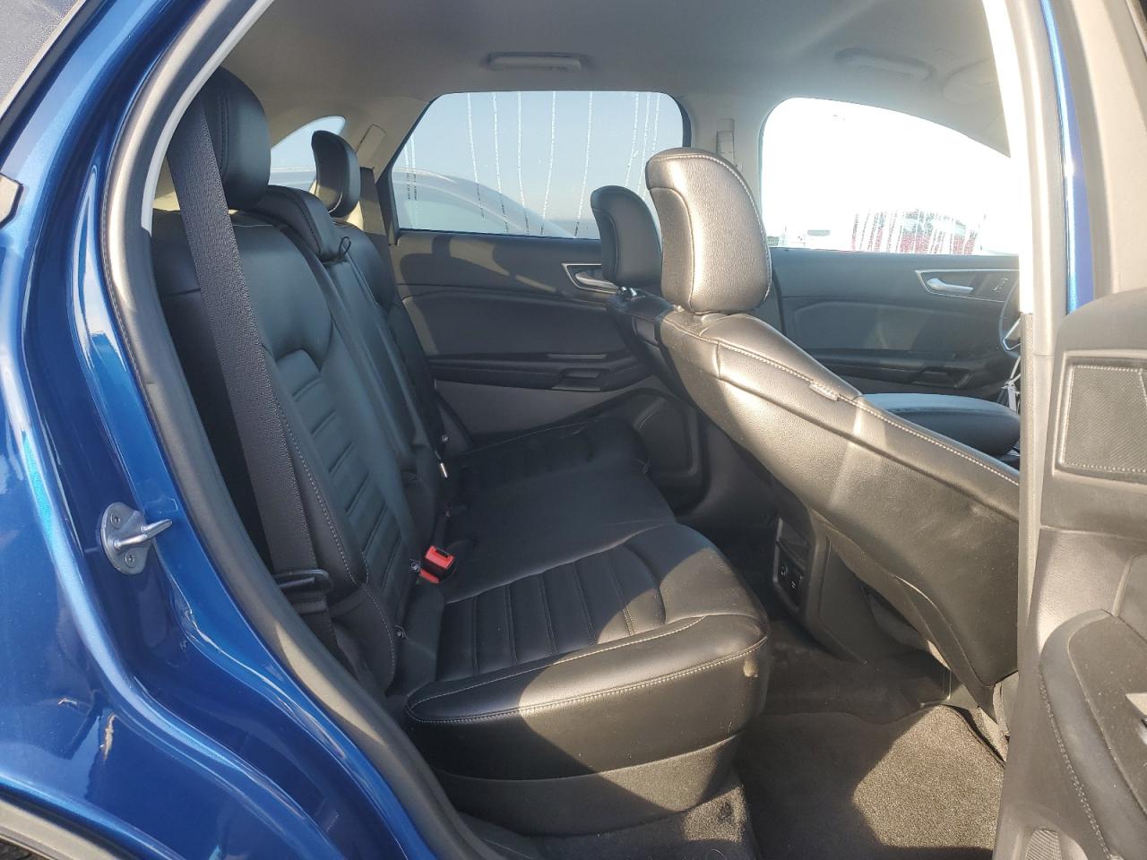 2022 Ford Edge - Image 11