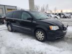 2013 Chrysler Town & Country Touring zu verkaufen in Wayland, MI - Front End