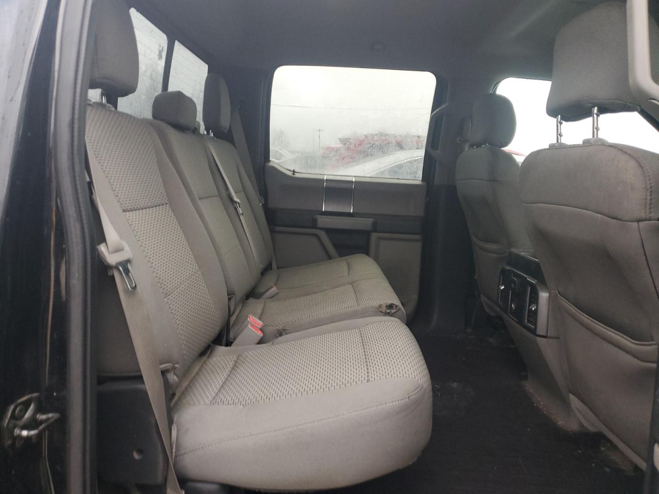 2016 Ford F-150 - Image 10