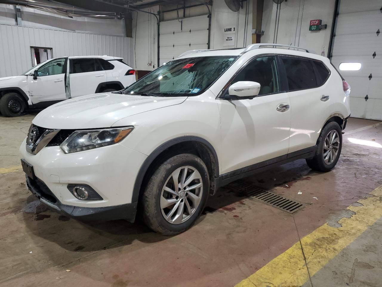 2015 Nissan Rogue - Image 1