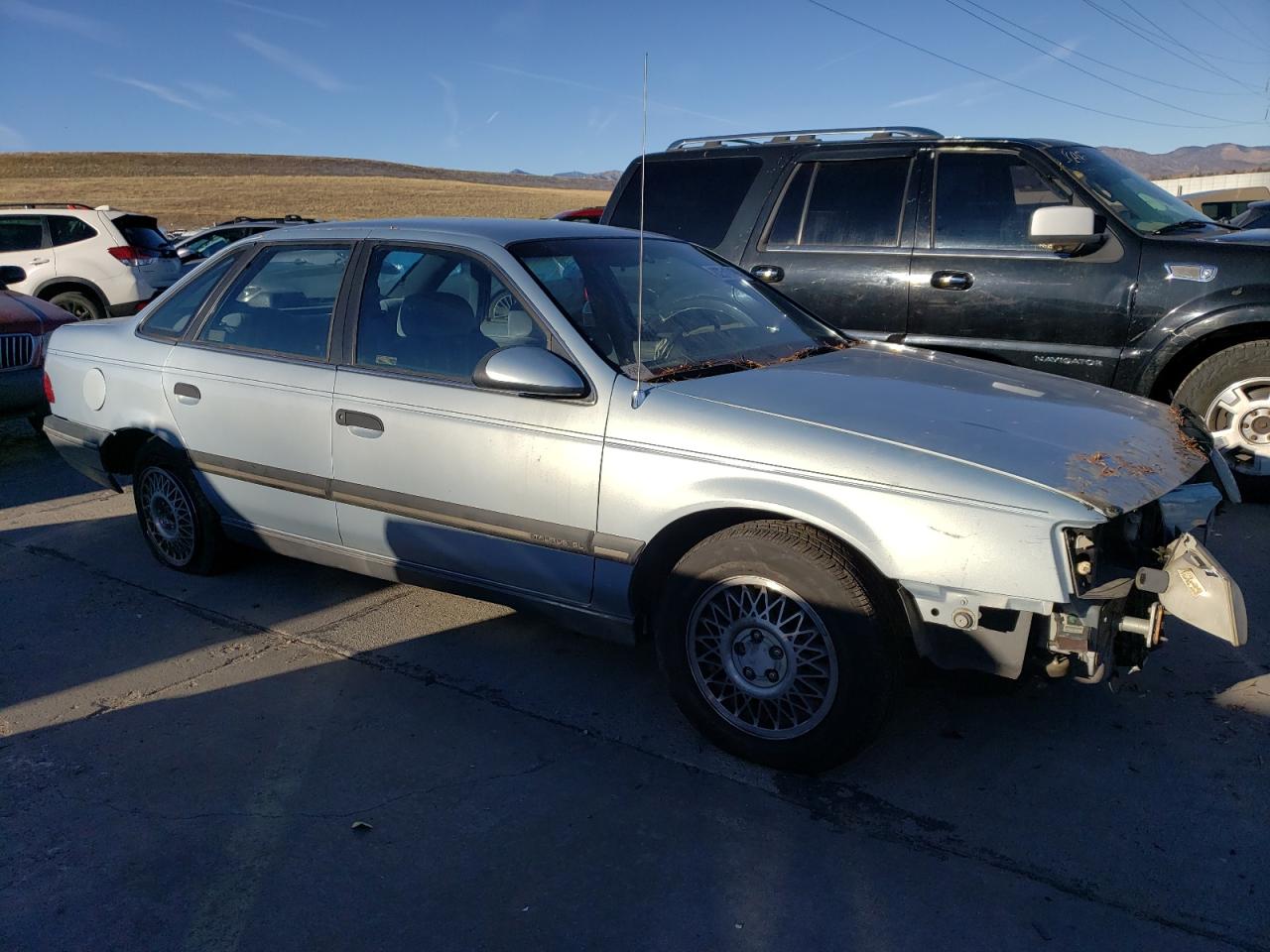 1991 Ford Taurus - Image 4