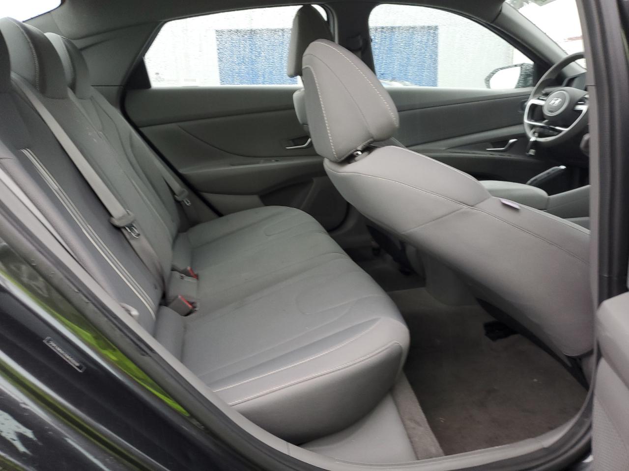 2021 Hyundai Elantra - Image 10