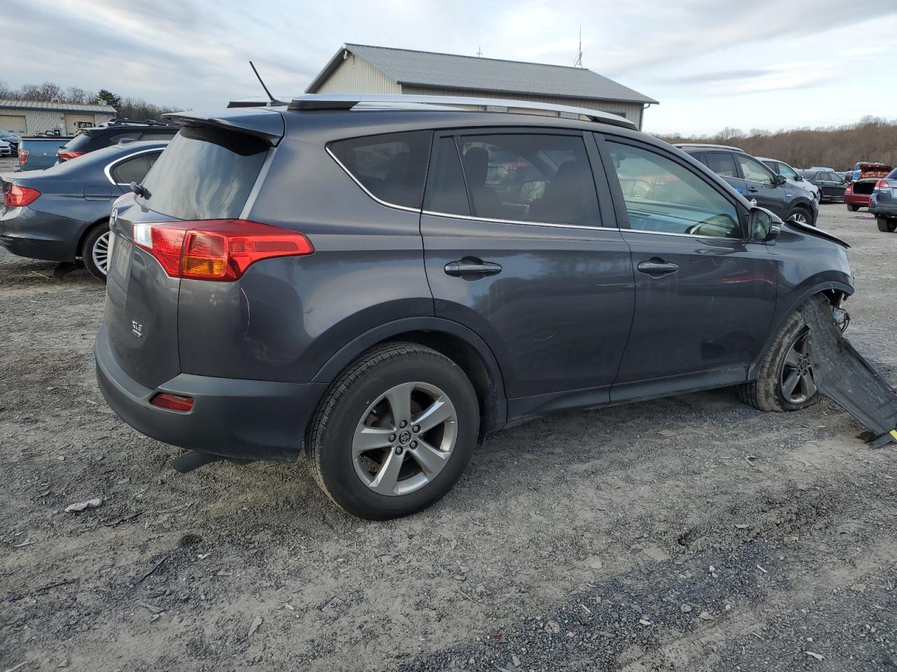 2015 Toyota RAV 4 - Image 3