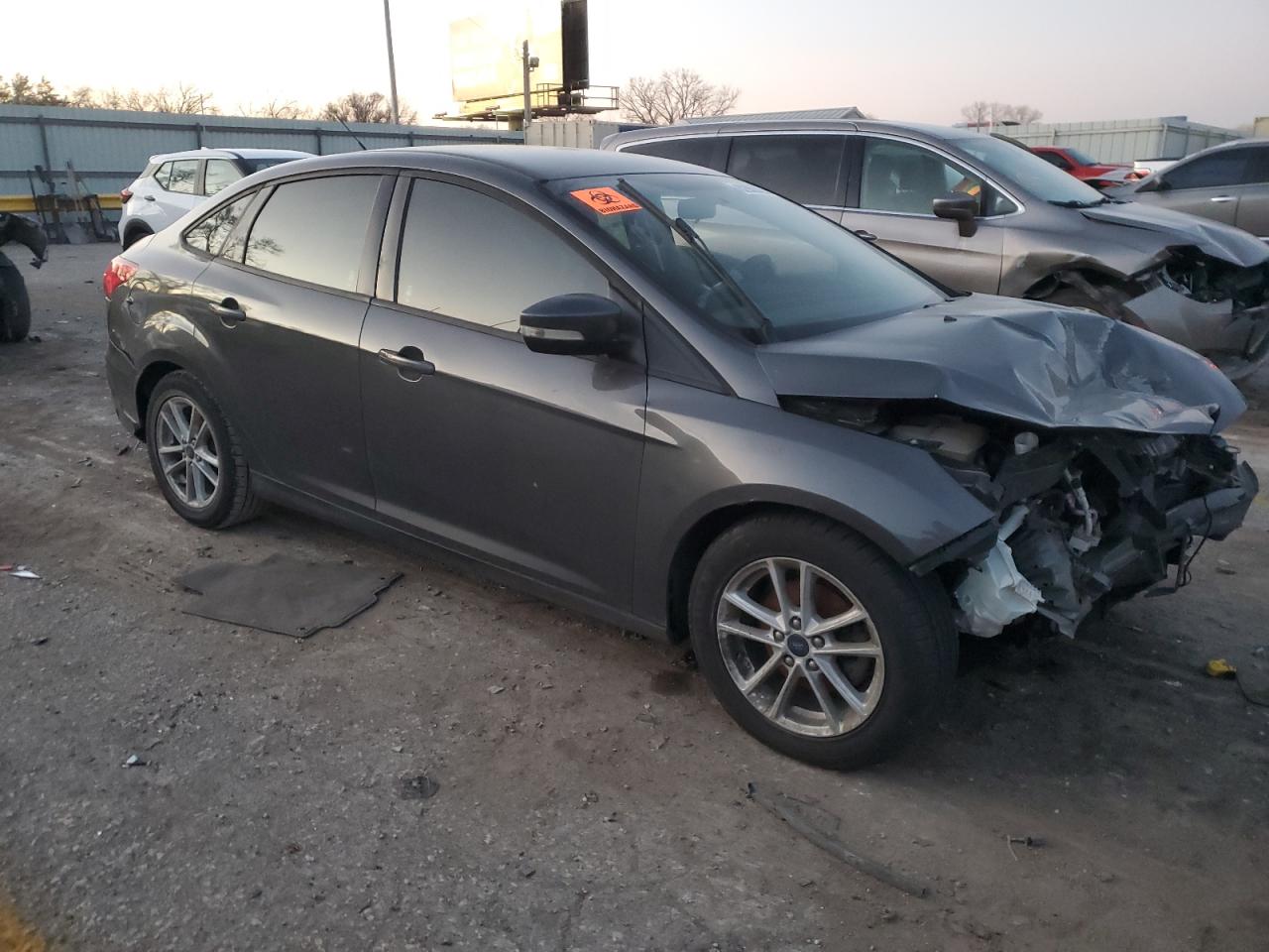 VIN 1FADP3F26HL315585 2017 FORD FOCUS no.4