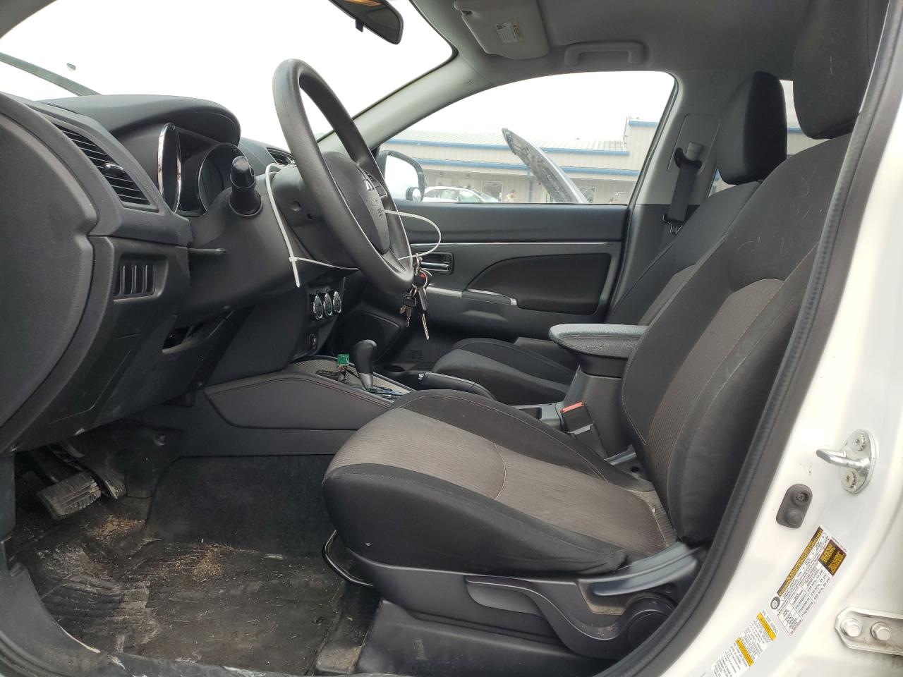 2019 Mitsubishi Outlander - Image 7