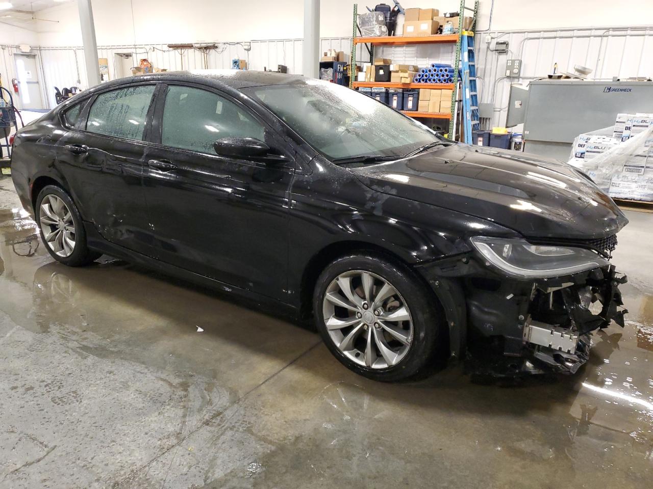 2015 Chrysler 200 - Image 4