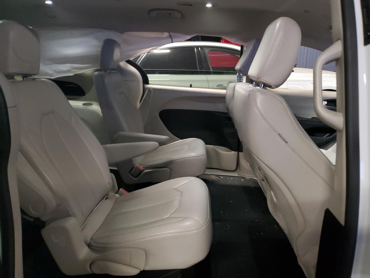 2021 Chrysler Voyager - Image 11