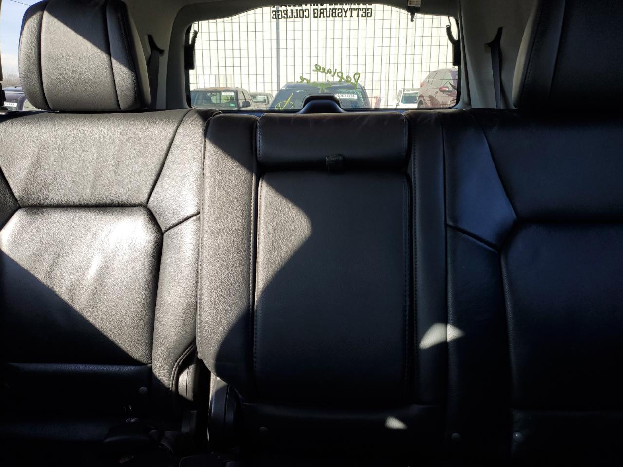 2015 Honda Pilot - Image 10