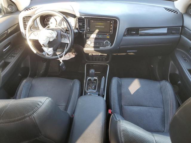  MITSUBISHI OUTLANDER 2017 Srebrny