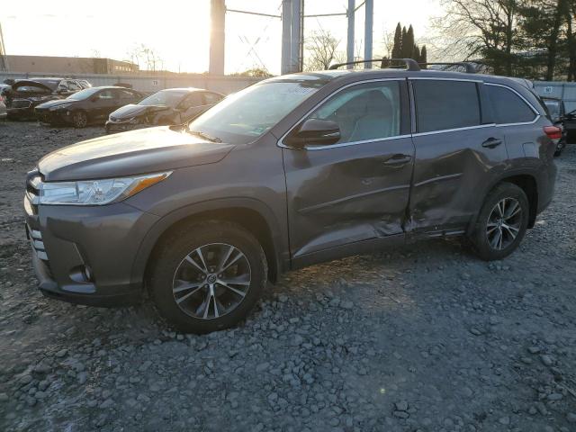  TOYOTA HIGHLANDER 2018 Серый