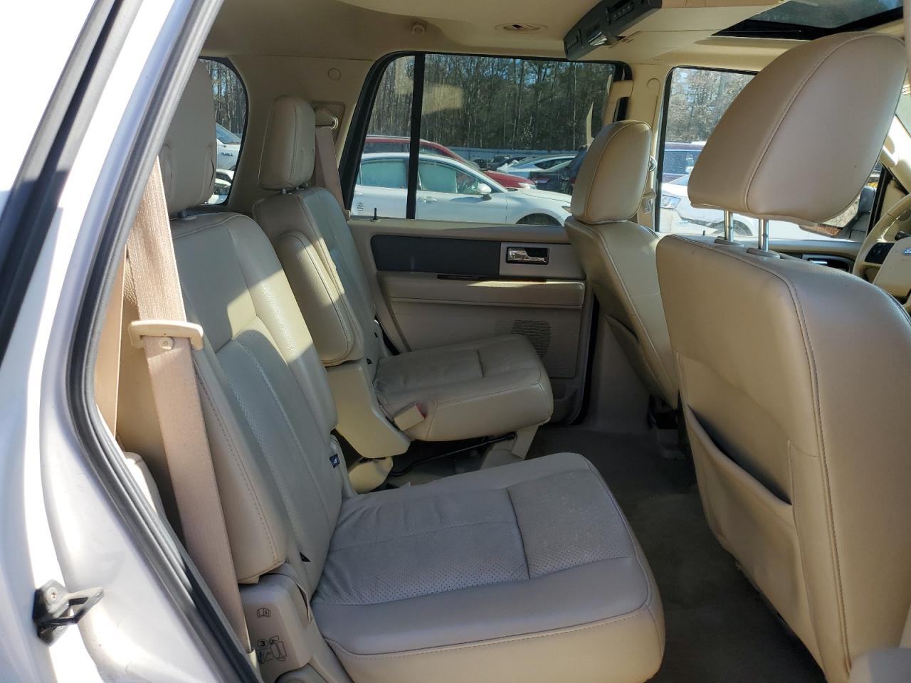 2010 Ford Expedition - Image 11