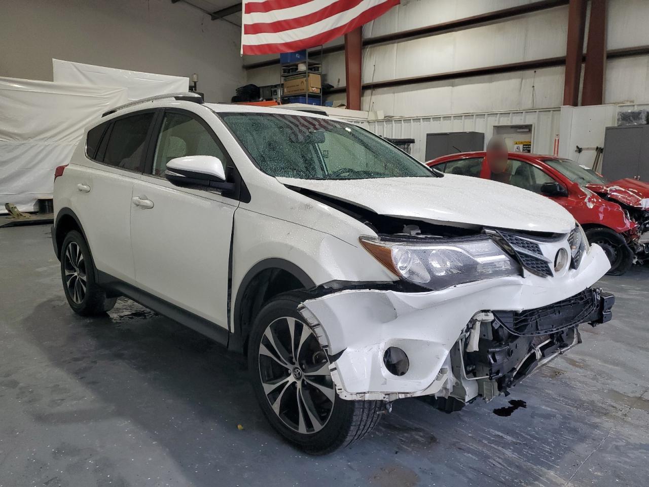 VIN JTMYFREVXFD080046 2015 TOYOTA RAV4 no.4