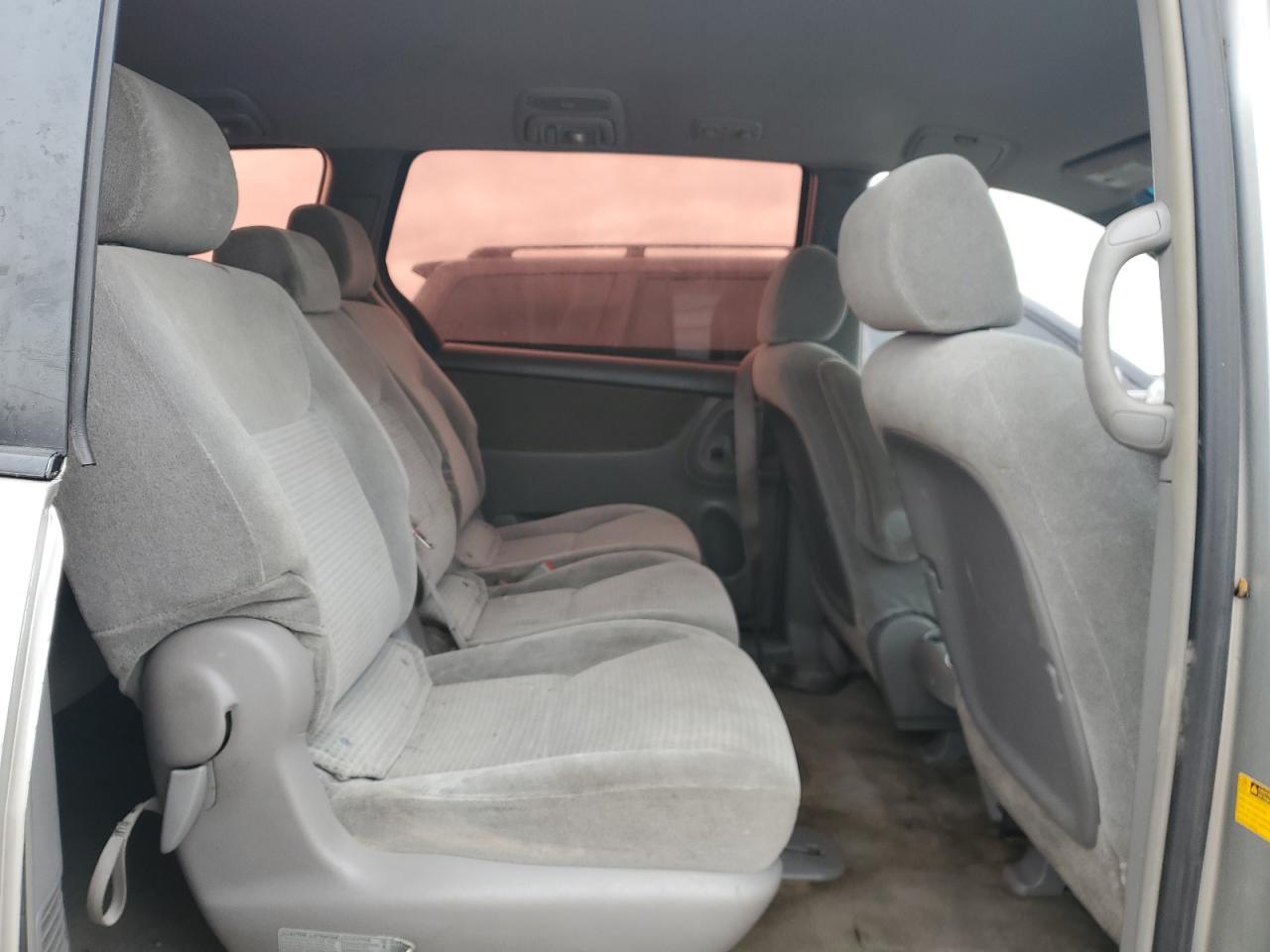 2006 Toyota Sienna - Image 11