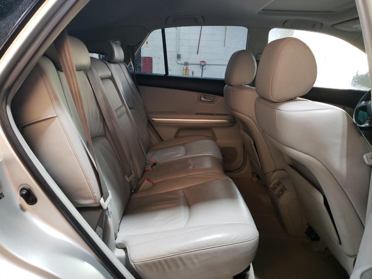 2006 Lexus RX - Image 11