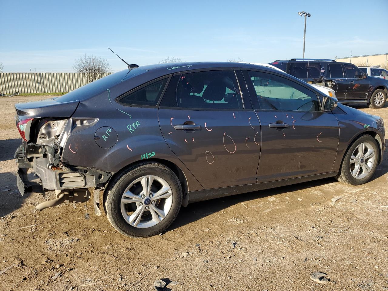 VIN 1FADP3F28EL390414 2014 FORD FOCUS no.3