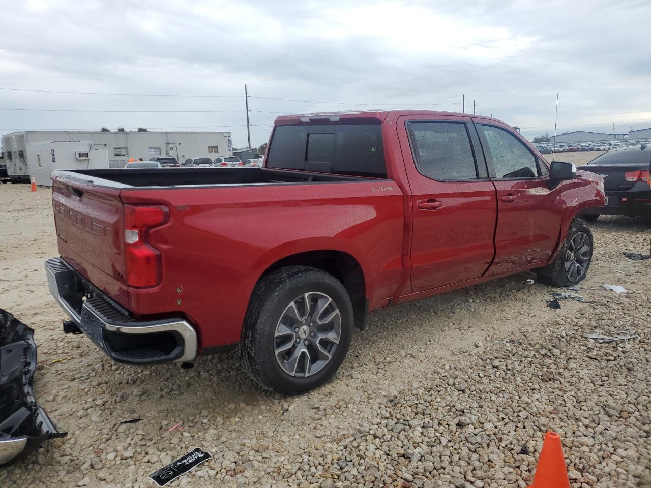 2021 Chevrolet Silverado - Image 3