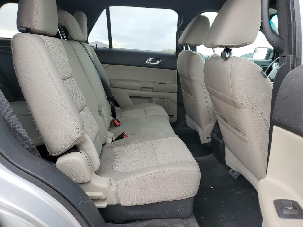 2011 Ford Explorer - Image 11