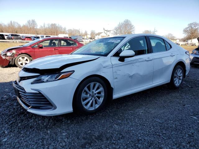 TOYOTA CAMRY LE 2022