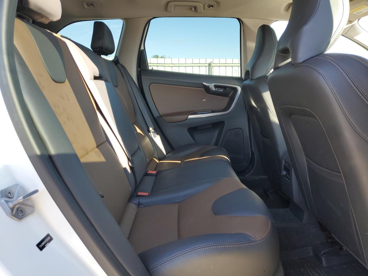 2017 Volvo Xc60 T6 Dynamic VIN: YV449MRRXH2082090 Lot: 85772234